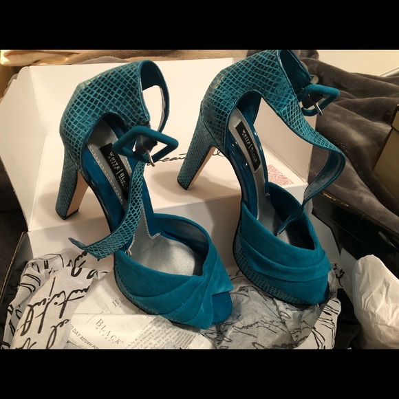 Teal High Heels.   Gorgeous!! - Picture 2 of 4